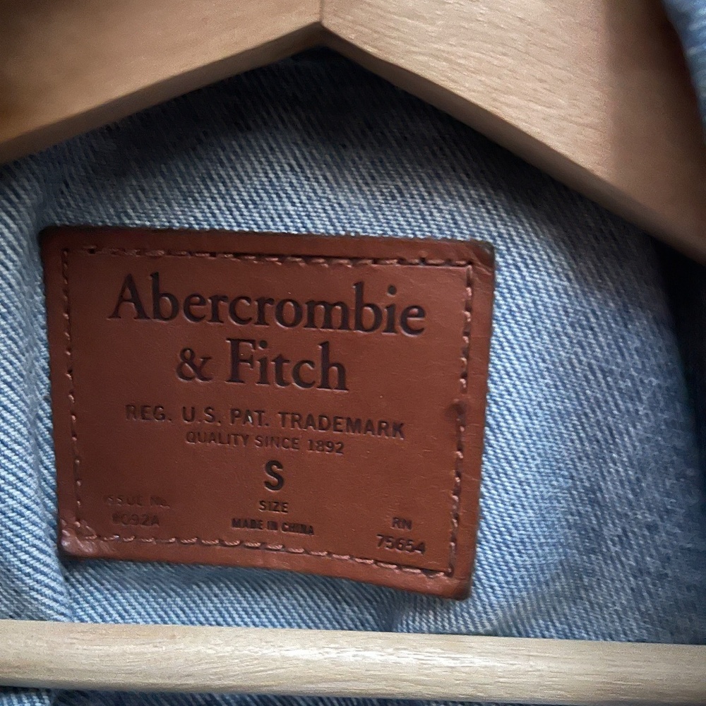 Abercrombie & Fitch Light Blue Denim Blue Jeans Jacket men size small - Picture 2 of 3